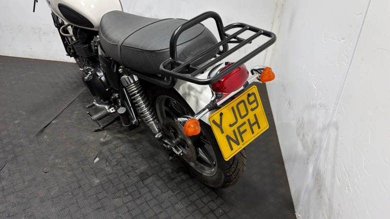 Triumph Bonneville (10MY)